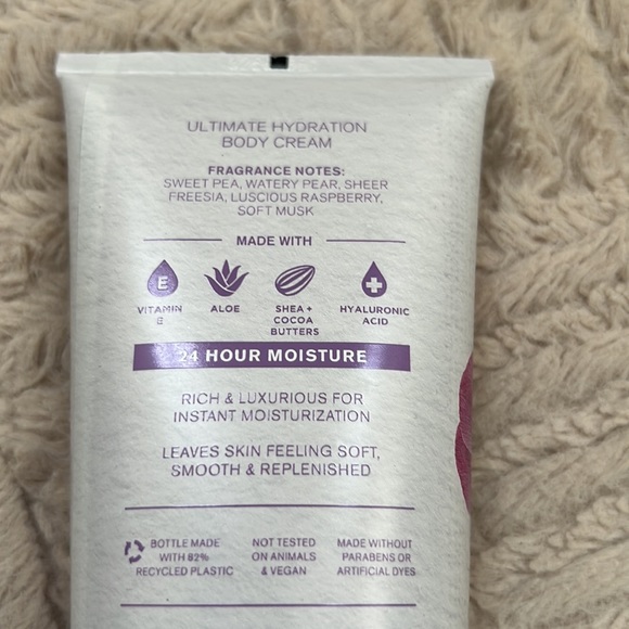 Sweet Pea Ultimate Hydration Body Cream 8oz, Bath & Body Works, New unopened - Picture 10 of 16